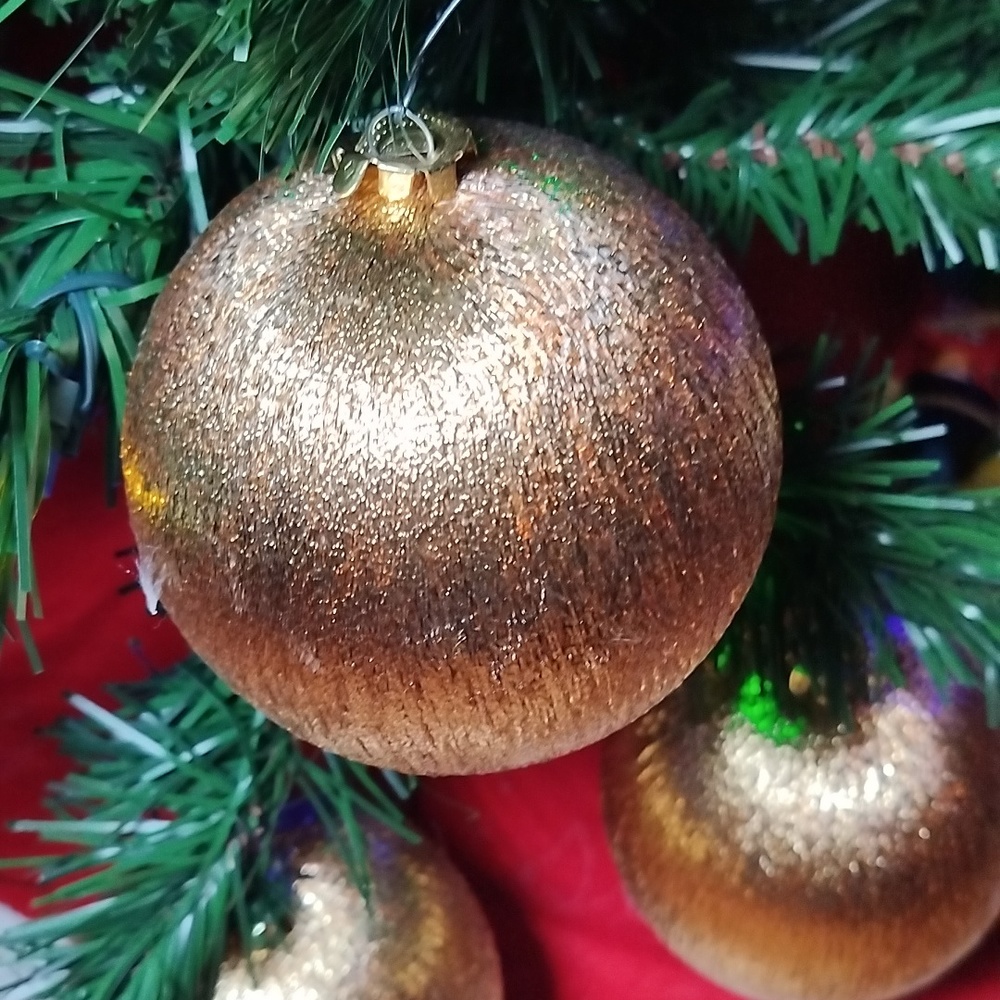 Golden Balls Three Ornaments - Picture 2 of 9
